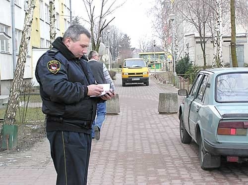 Inspektor Łukaszewski notuje każdą interwencję