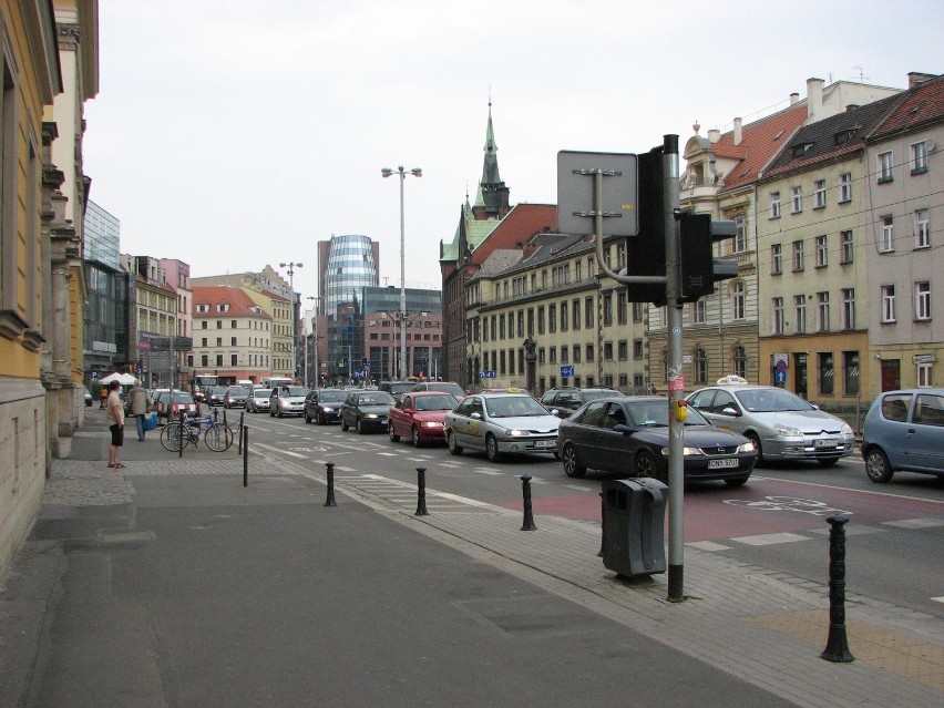 Wrocław: Wielki korek na Kazimerza przez remont tunelu pod placem Dominikańskim (ZDJĘCIA)