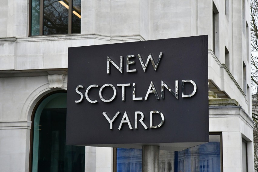 Obecnie Scotland Yard jest największą agencją policyjną w...