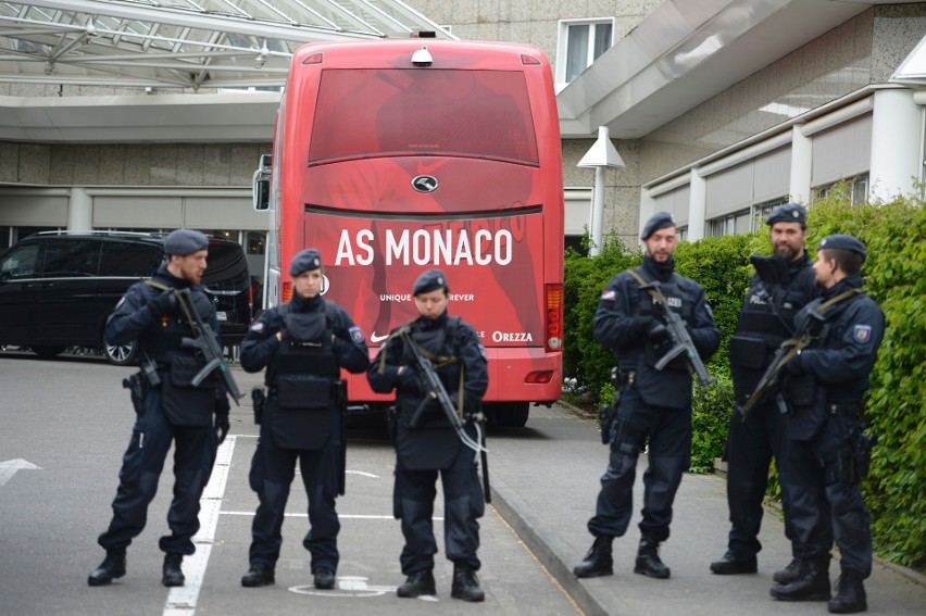 Sprawdzony został również autokar AS Monaco