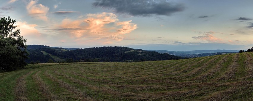 Odkryj Beskid Wyspowy. W sobotni wieczór wspięli się na Luboń Wielki, a w niedzielny poranek pokonali Grodzisko