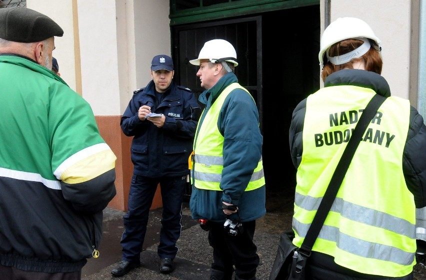 W kamienicy przy ul. 1 Maja wybuchł pożar