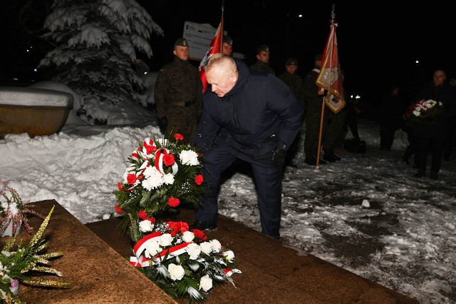 W sandomierskich obchodach upamiętniających 41. rocznicy wprowadzenia stanu wojennego uczestniczył między innymi  Janusz Stasiak zastępca burmistrza Sandomierza. Więcej na kolejnych zdjęciach