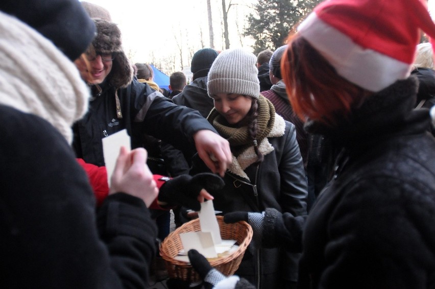 Lubelscy studenci dzielili się opłatkiem i śpiewali kolędy (oglądaj ZDJĘCIA)