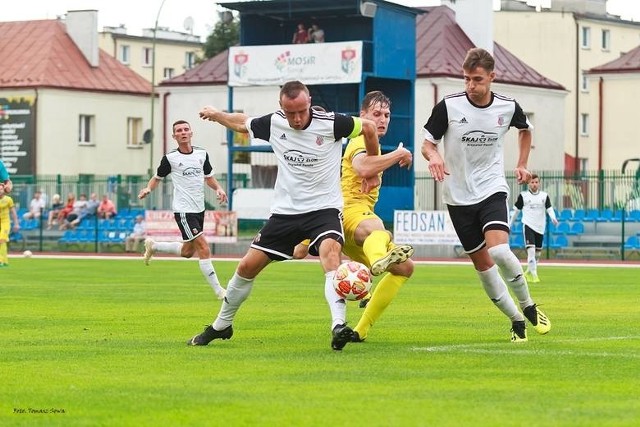 Lechia Sędziszów Małopolski też będzie miała z pewnością trudne zadanie w Tuczempach. Piast bardzo dobrze bowiem wypadł w minionych rozgrywkach. Typ Nowin: 1. 