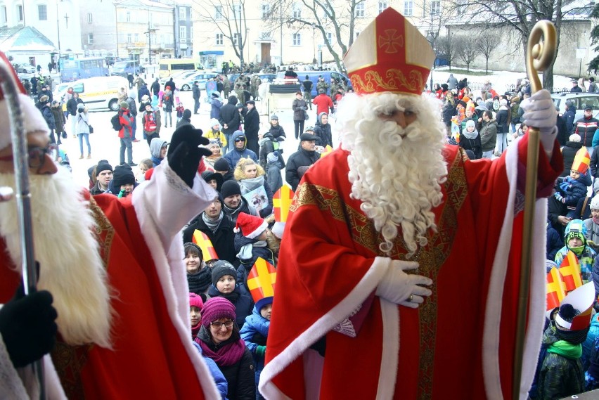 Przez Lublin przeszedł Orszak św. Mikołaja (ZDJECIA) 