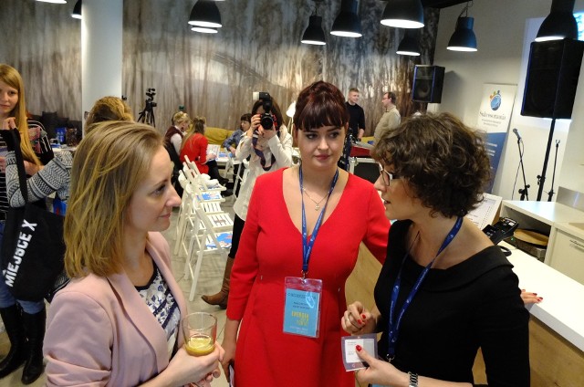 Anna Dydzik (do lewej), Małgorzata Kwiatkowska i Agnieszka Tomczuk podczas Festiwalu Pasjii "Energia jest w Tobie" w Volvo Concept Store.