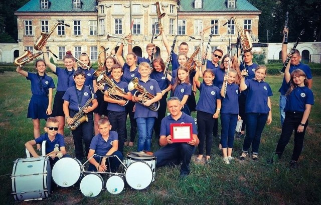 W sobotę wystąpi Młodzieżowa Orkiestra Dęta z Domu Kultury we Włoszczowie.