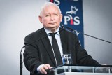 Jarosław Kaczyński wpłacił 50 tys. zł na Siły Zbrojne Ukrainy. Czy to koniec konfliktu z Sikorskim?