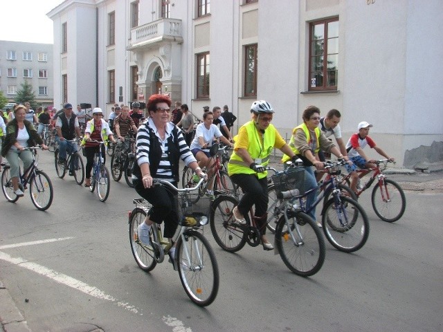 Pokonali prawie 10,5 km, jechali ulicami: 3 Maja, Mieczkowskiego, Broniewskiego, Wołodyjowskiego, Małkińską, Szpitalna, Dubois, Zapolskiej, Szkolną, Tysiąclecia, Wójtowską, Sportową, Kolarską, Widnichowską, Lipową, Armii Krajowej, Wileńską, Młyńską, Lubiejewską, Cmentarną, Wyspiańskiego, Wyczółkowskiego, Sielską, Asnyka, Rodziewiczówny, Tamkową, Różańską, 3 Maja, Jagiellońską, Okrzei, aby wrócić na pl. ks. Anny Mazowieckiej.