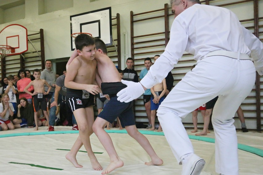 Uczniowie walczyli w Otwartych Mistrzostwach Lublina w sumo (ZDJĘCIA)