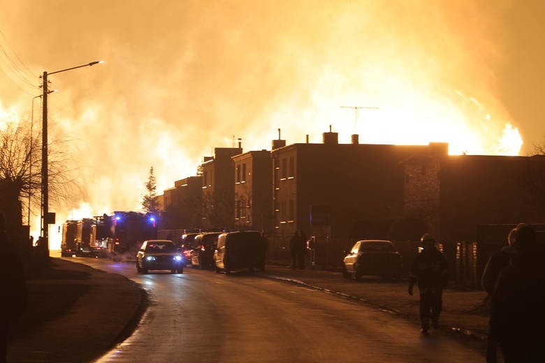 Nadal nie wiadomo, co było przyczyną nocnego wybuchu gazu i...