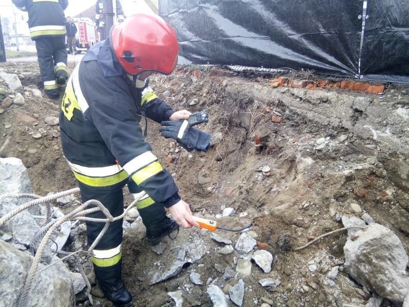 Nowy Sącz. Łyżka koparki uszkodziła gazociąg przy ul. Tarnowskiej [ZDJĘCIA]