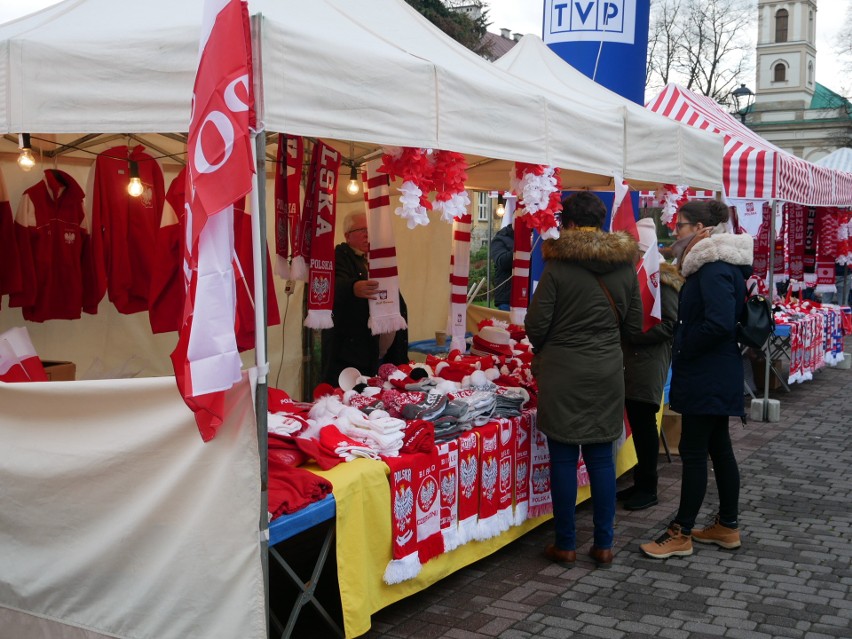 Wisła przed Pucharem Świata: na razie jest spokojnie, ale kibice już przyjeżdżają w Beskidy. Na rynku rusza Strefa Kibica ZDJĘCIA