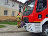 W Gorzycach strażacy siłowo otworzyli drzwi mieszkania. Wewnątrz znaleźli zwłoki mężczyzny