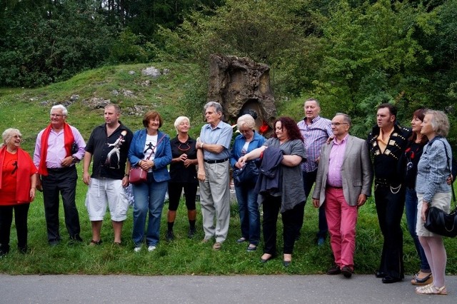 Fani Elvisa Presleya na alei jego imienia w drodze na Zakrzówek