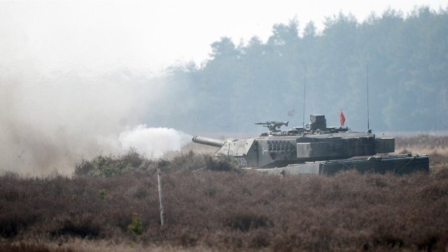 Hofreiter zaznaczył, że Polska i inni sojusznicy dali już jasno do zrozumienia, że są gotowi do dostaw. Przekazanie Challengera 2, to – jego zdaniem – „kolejny ważny krok we wspieraniu Ukrainy”.