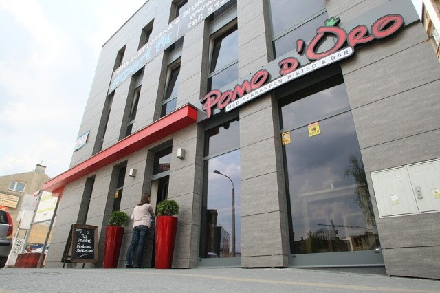 Pomo d'Oro mieści się przy ulicy Piotrkowskiej. Lokal zapowiadany jest jako bistro i bar z kuchnią śródziemnomorską.