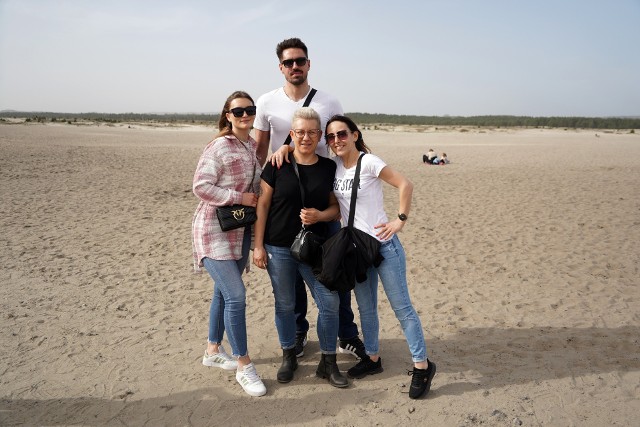 Wielka Sobota na Pustyni Błędowskiej. Mnóstwo turystów odwiedziło Różę Wiatrów