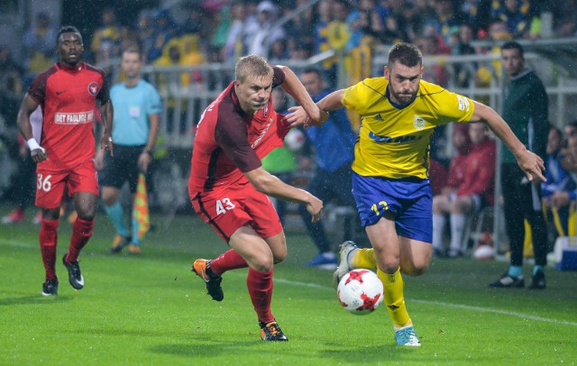 Rasmus Kristensen (z lewej) bliski przejścia do Romy