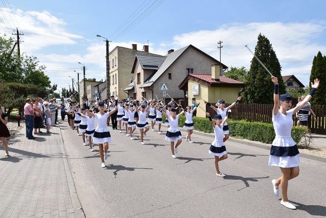 Przez Śliwice przemaszerowały  orkiestry biorące udział w festiwalu. Wyglądało to widowiskowo, a  mieszkańcy obserwowali