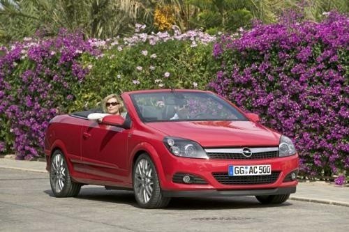 Fot. Opel: Opel Astra TwinTop – coupe-kabriolet zbudowany na...