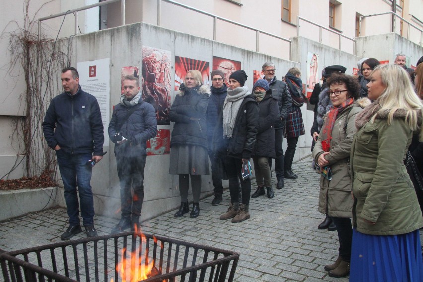 Tata Mama i Ja spotkali się w teatrze. Niezwykły program dla osadzonych w więzieniu i ich rodzin