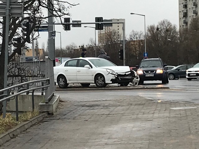 O sprawie poinformował nas Czytelnik, który sfotografował miejsce wypadku.