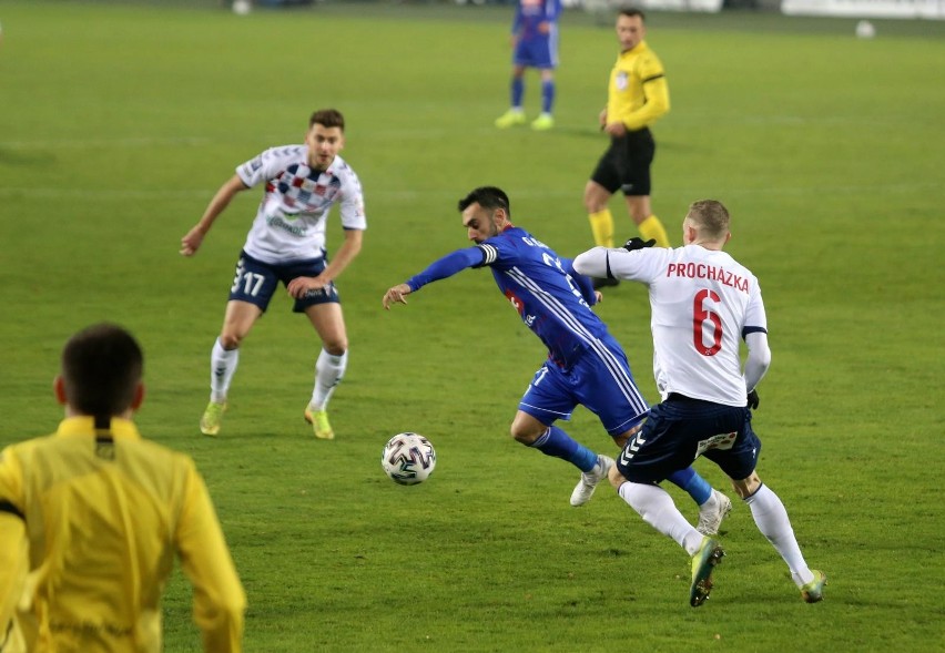 20.11.2020. Górnik Zabrze - Piast Gliwice 1:2....