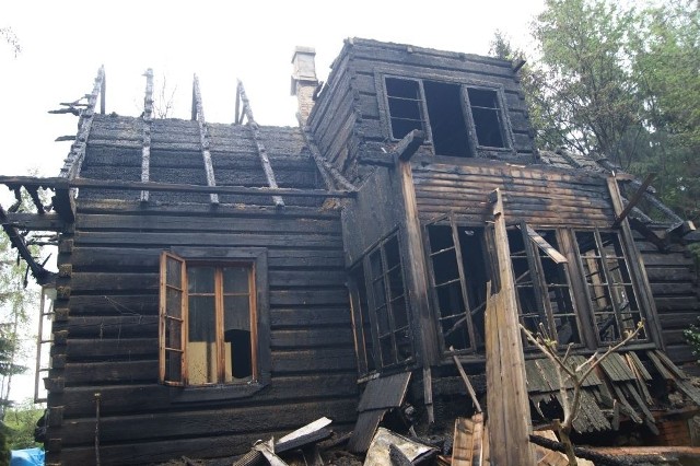 Tak wyglądał dom pani Ireny zaraz po pożarze. Wydawało się, że nie da się go odbudować