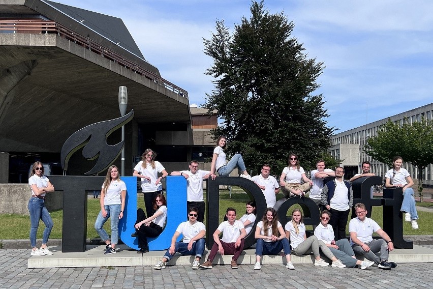 Studenci PŁ z zespołu GUST na konkursie w Holandii.