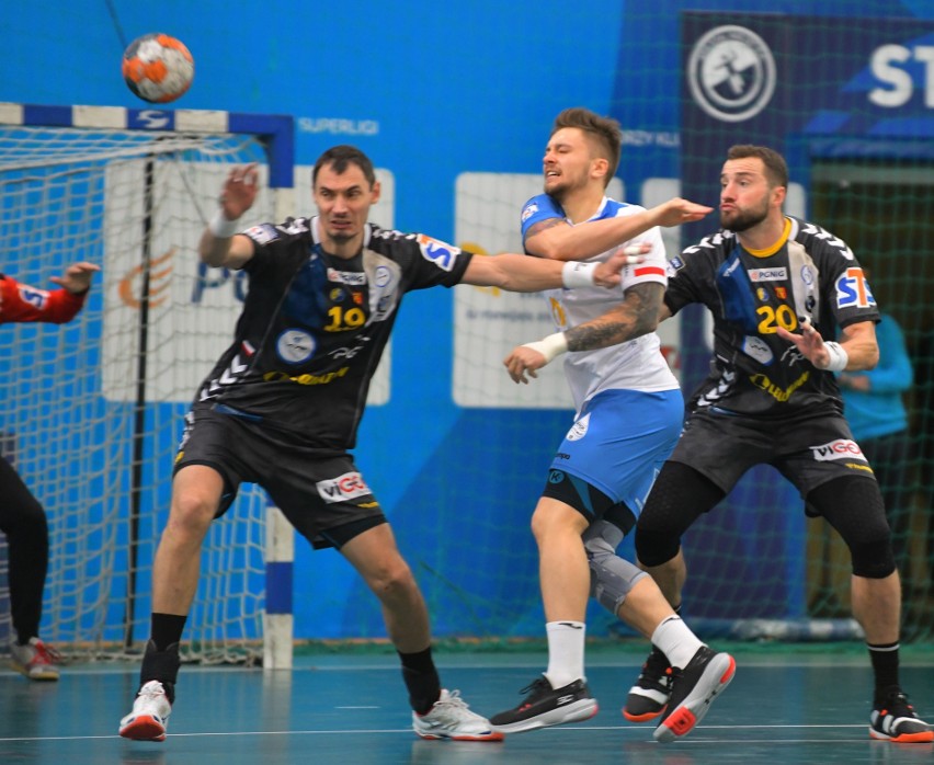 PGNiG Superliga. Rekordy skrzydłowych. PGE VIVE Kielce wysoko wygrało w Mielcu ze Stalą [ZDJĘCIA]