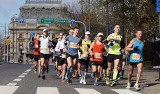 Najważniejsze informacje o DOZ Maraton Łódź. Jaką trasą pobiegną maratończycy, gdzie zamkną ulice dla ruchu, jak pojadą autobusy