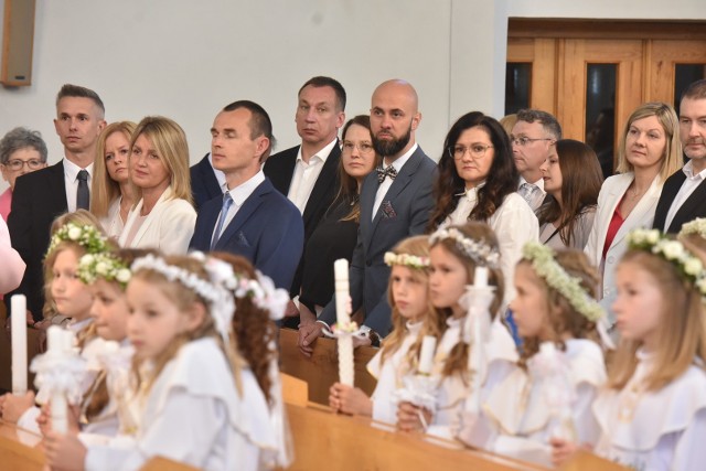 Komunia Święta w parafii Niepokalanego Poczęcia Najświętszej Maryi Panny na Stawkach w Toruniu