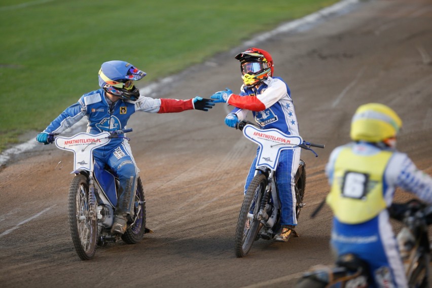 Żużlowcy Stali Rzeszów w rewanżowym meczu półfinału play-off...