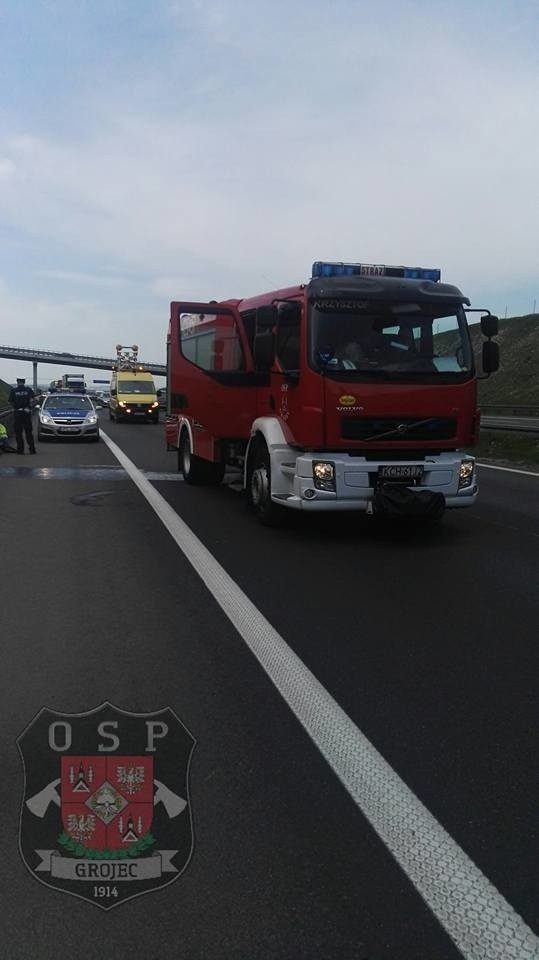 Rudno. Pożar samochodu na autostradzie A4. Niewiele z niego zostało [ZDJĘCIA]