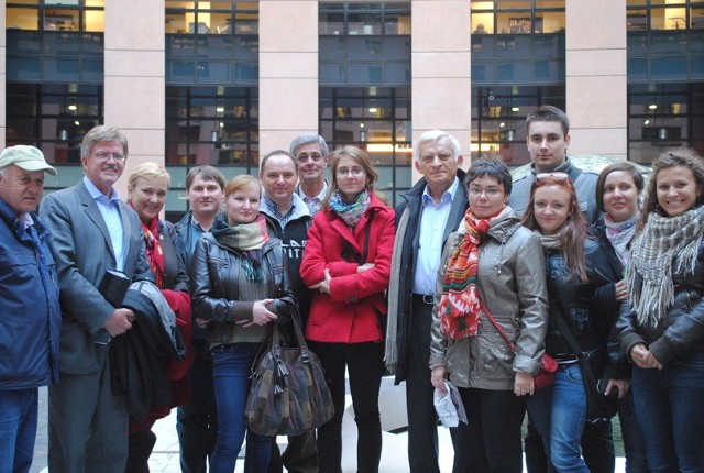 Opolscy studenci spotkali się m.in. z prof. Jerzym Buzkiem, eurodeputowanym i byłym przewodniczącym Parlamentu Europejskiego.
