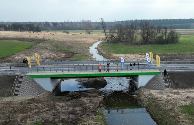 Nowy most i droga poprawi bezpieczeństwo kierowcom jadącym przez gminę Przytyk.