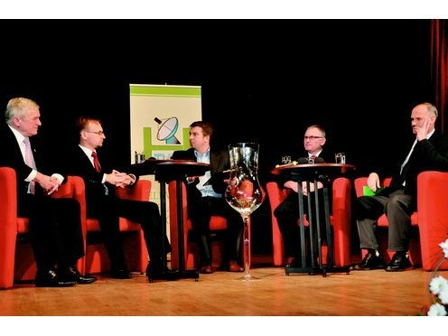 Telewizyjna debata kandydatów na burmistrza. Prowadzący i brak obiektywizmu.