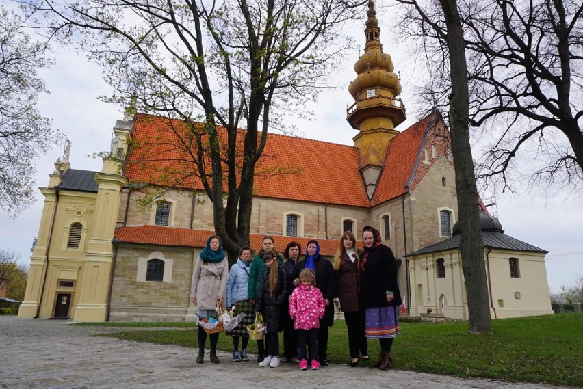 Święta Wielkanocne u rodzin z Ukrainy przebywających w Koprzywnicy. Kameralne świętowanie. Zobacz zdjęcia