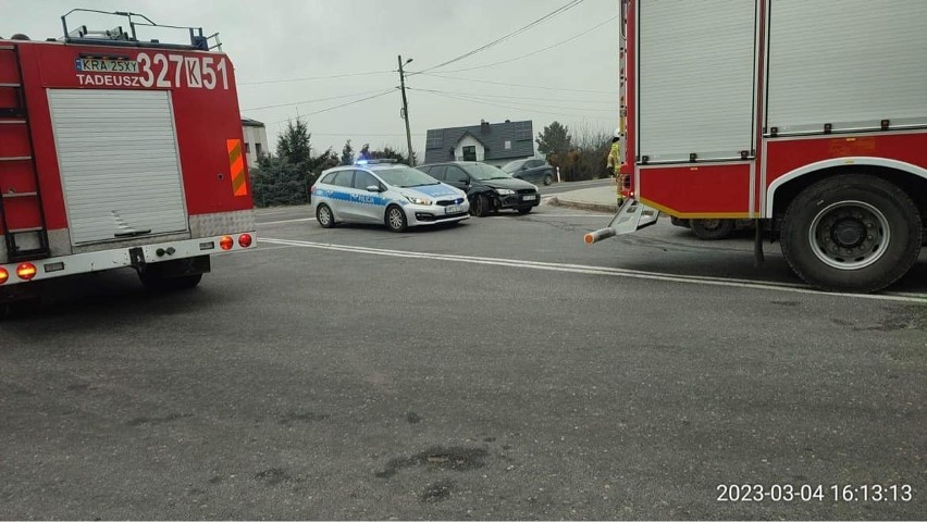 Zderzenie dwóch pojazdów na drodze krajowej S7
