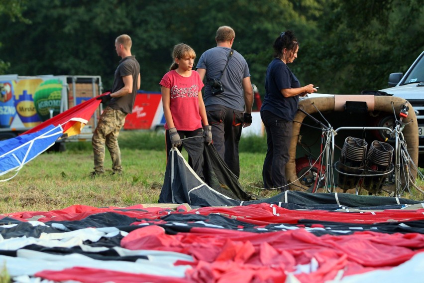 Zawody balonowe w Nałęczowie. Balony poszły w górę [DUŻO ZDJĘĆ]