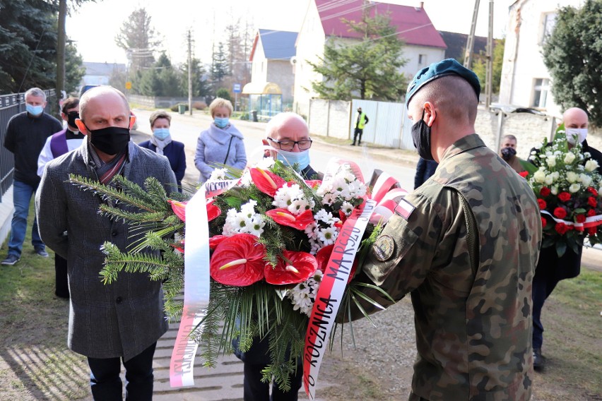 Charbielin. Odsłonięto kolejną tablicę upamiętniającą Marszu Śmierci na Opolszczyźnie