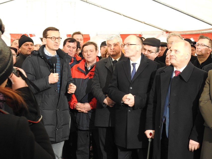 Premier Mateusz Morawiecki z wizytą w Podlaskiem. Odwiedził...