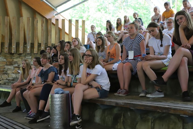 W warsztatach zorganizowanych w amfiteatrze w Muzeum Wsi Radomskiej uczestniczyła młodzież z diecezji radomskiej.