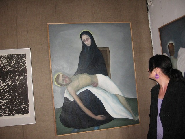 Krystyna Brzechwa w swoim dziele "Pieta",  ukazuje matkę Jerzego Popiełuszki trzymającą w rękach zwłoki syna.