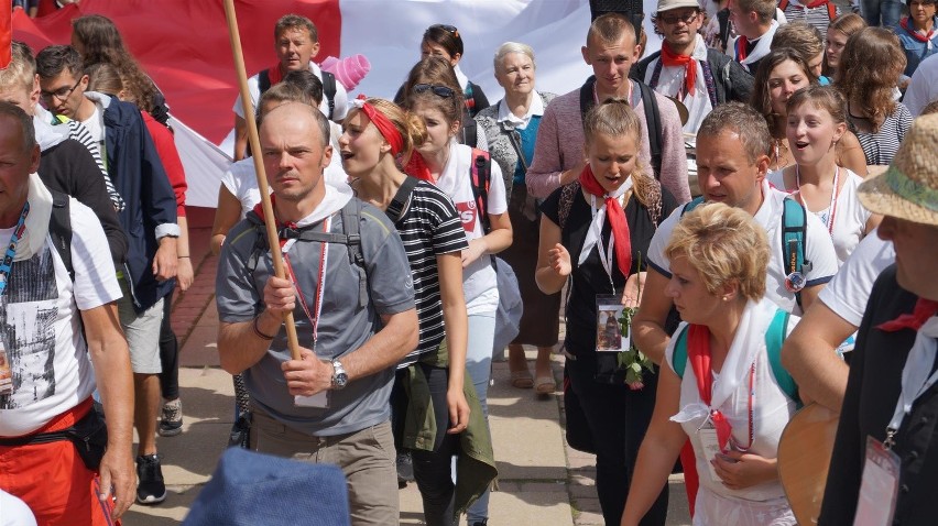 Pielgrzymka Sosnowiecka 25. raz dotarła na Jasną Górę! [ZDJĘCIA]