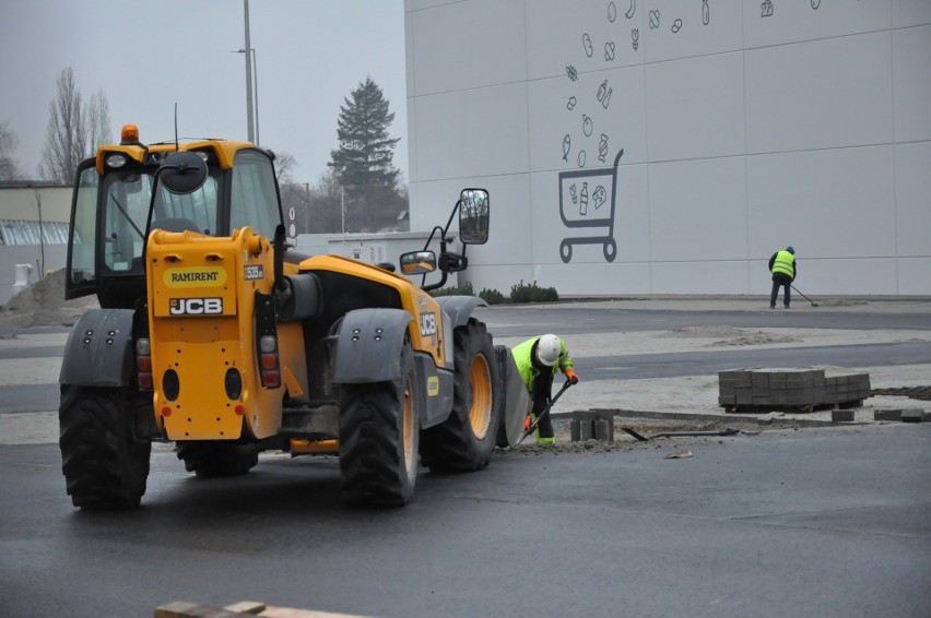 Kaufland przy Kromera już prawie gotowy. Otwarcie za miesiąc [ZDJĘCIA]