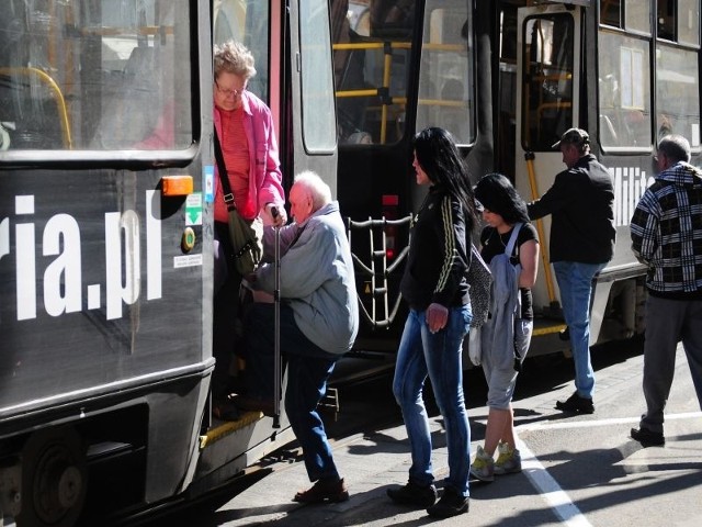 Dla starszych bydgoskie tramwaje to prawdziwe wyzwanie