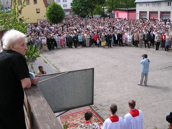 Ulicami Królowej Jadwigi, Wybickiego, Szewską, Dlugą,...